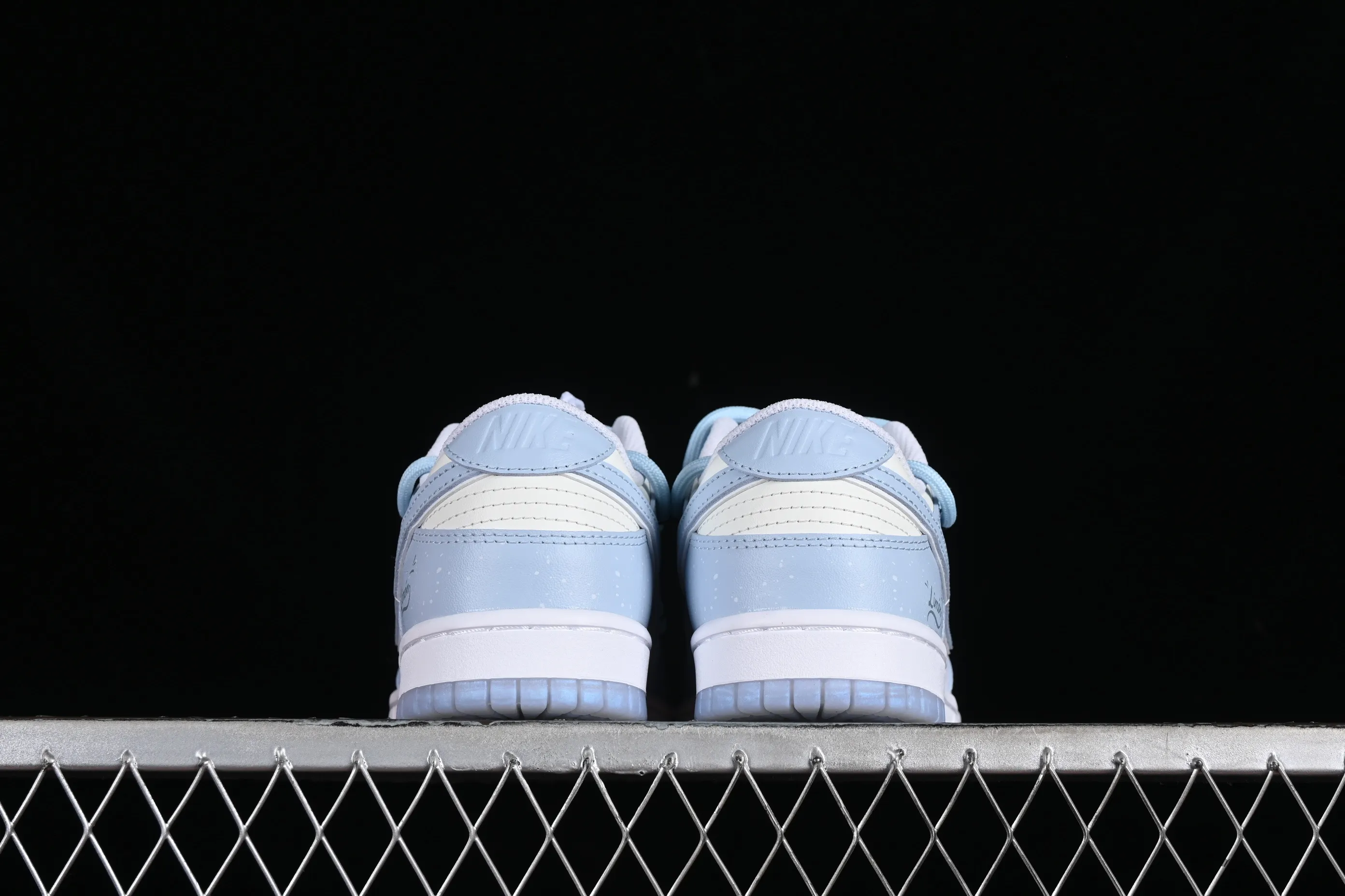 All categories Nk SB Dunk series Nk SB Dunk Low Low-top sneakers Nk Dunk Low Simple sky blue Sea salt and lemon SB strap low-top casual sneakers FJ7743-194